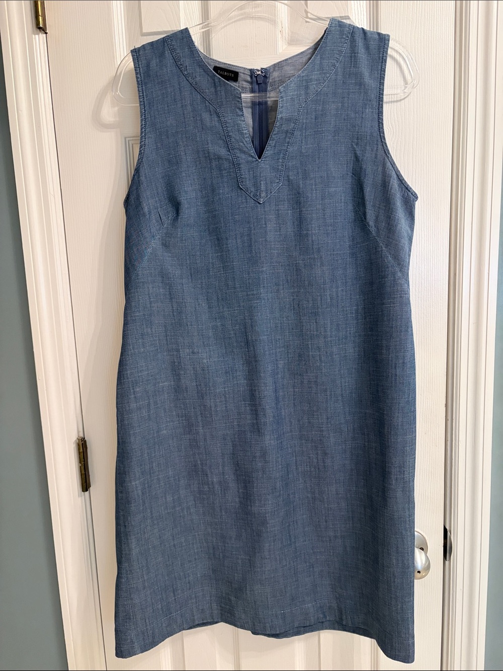 Talbots Size 8 Sleeveless Denim Chambray Shift Dress - Very Good Condition